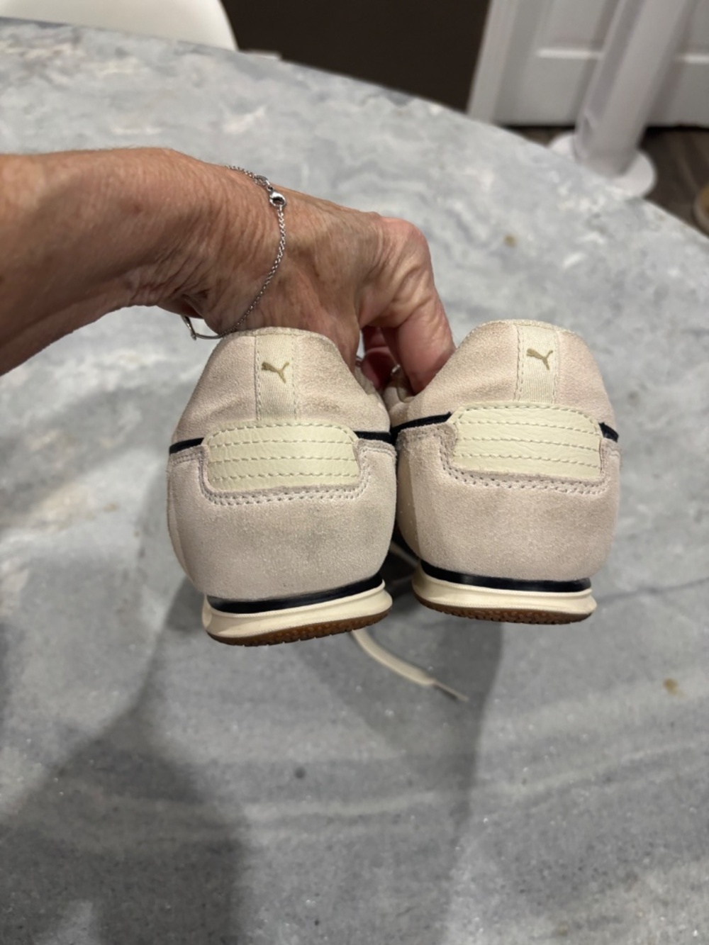 WOMENS PUMA SNEAKERS - Picture 3 of 8